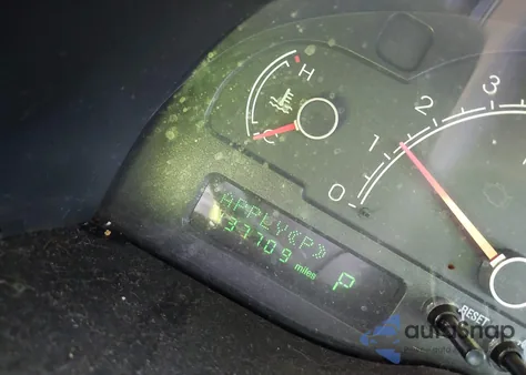 2004 Lincoln Ls V6 z USA, uszkodzony, nr VIN 1LNHM86S74Y679475